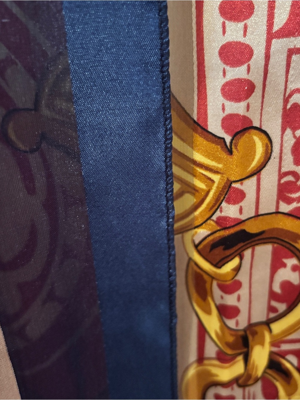 Vintage Chain Print Scarf - Picture 8 of 10